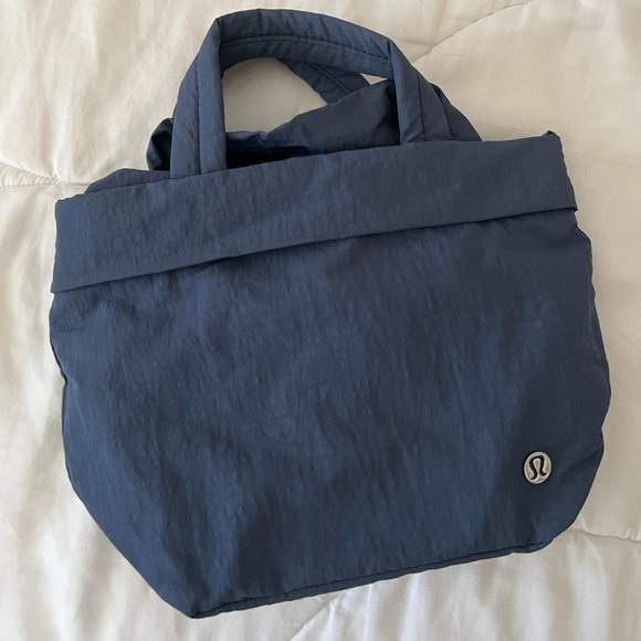 lululemon athletica Handbags - LULULEMON On My Level Bag *Micro